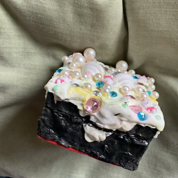 Hello Kitty storage box - Picture 8 of 11